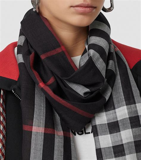 burberry wool scarf small checked.